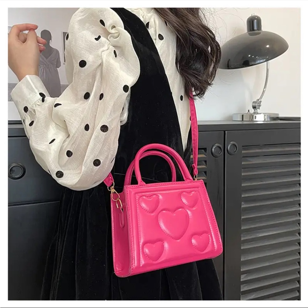 Quilted Heart Small Crossbody/Clutch Bags-NEW - Picture 6 of 9